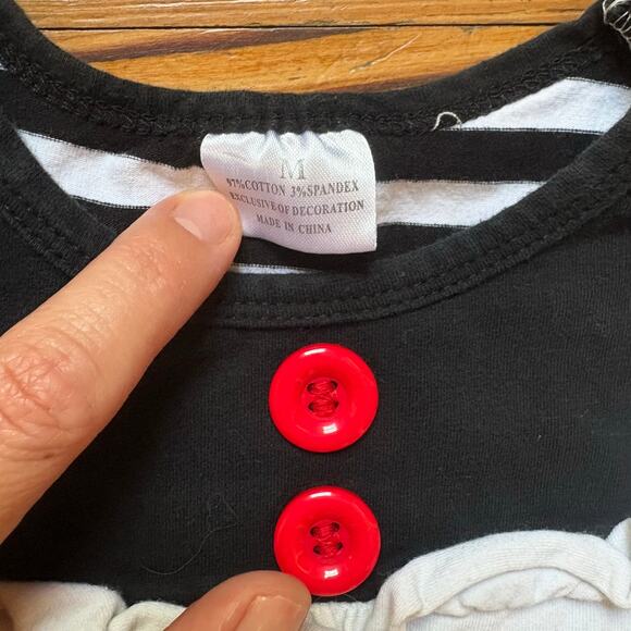 Black white striped red heart long sleeve ruffle toddler short SIZE 3T - Picture 4 of 5